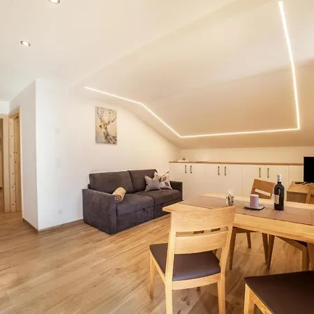 Innergasserhof Enzian 아파트